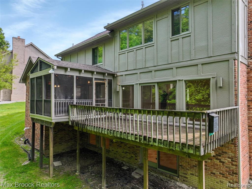 5844 INDEPENDENCE Lane, West Bloomfield, MI — Photo 45