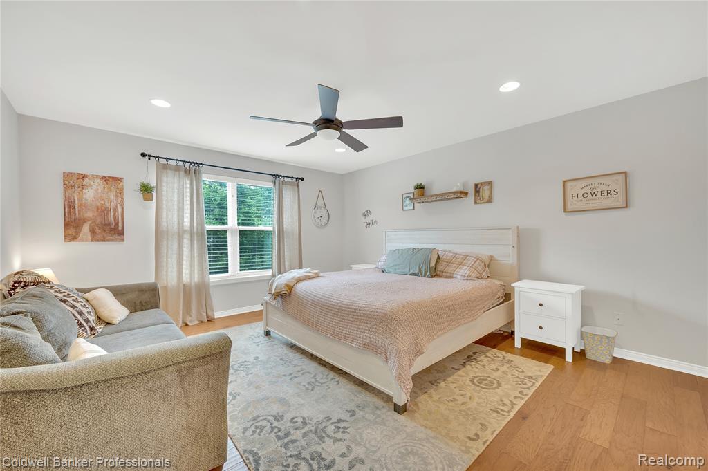 597 Bay Pointe Drive, Oxford, MI 48371 — Photo 18