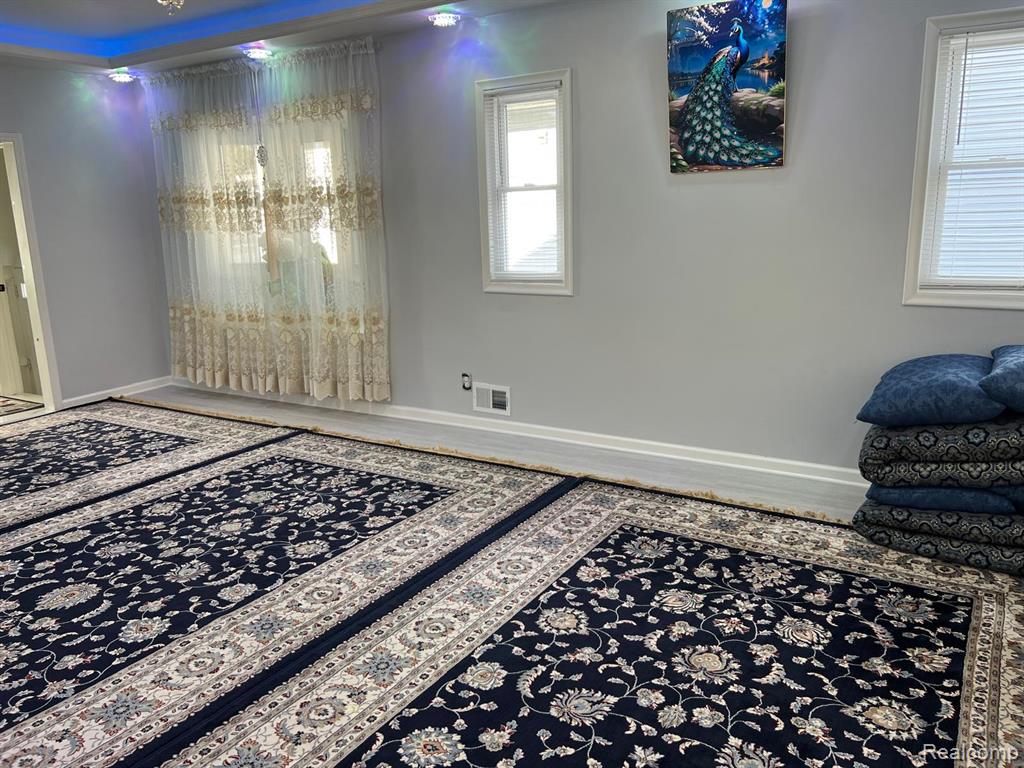 4212 Huron Street, Dearborn Heights, MI 48125 — Photo 4