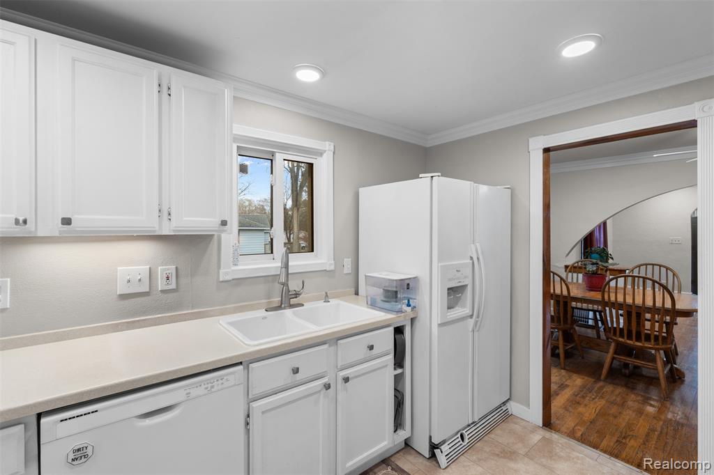 4400 Louella Drive, Waterford, MI 48329 — Photo 31