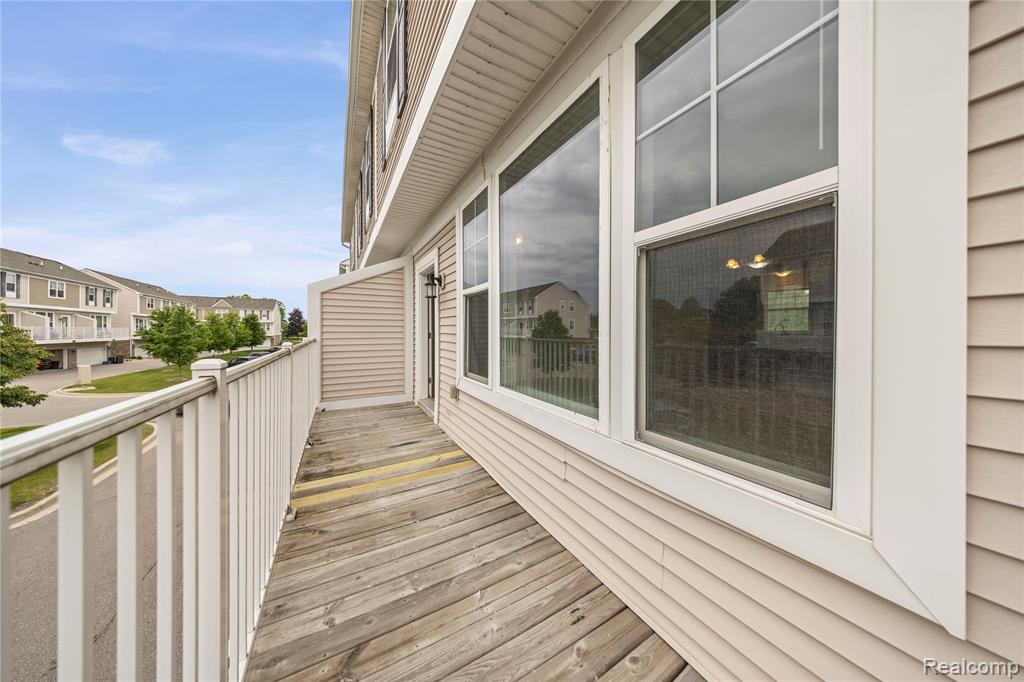 4592 Bradley Circle, Troy, MI 48085 — Photo 3