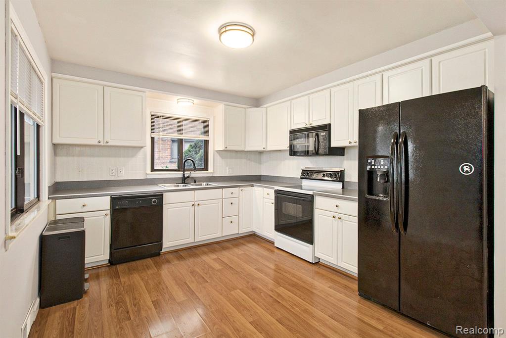 947 N Main Street, Clawson, MI — Photo 9