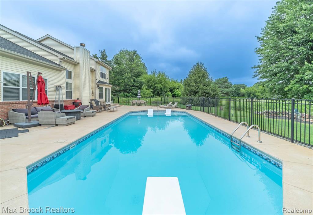 1478 Courtney Court, Hartland, MI 48353 — Photo 9
