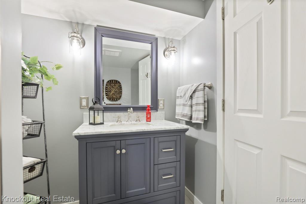57 PINE GROVE Drive, Frankenmuth, MI 48734 — Photo 39