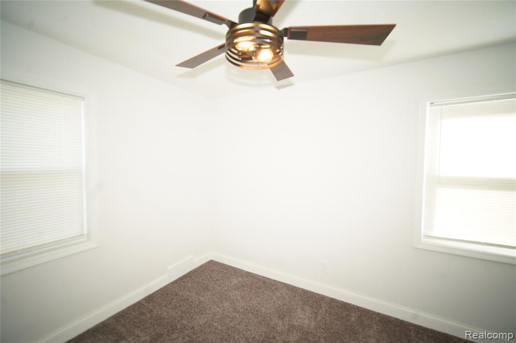 16047 W Chicago Street, Detroit, MI 48228 — Photo 13