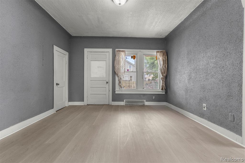 8889 Lane Street, Detroit, MI 48209 — Photo 10