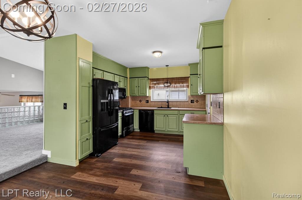 22507 Doncaster Avenue, Brownstown, MI 48193 — Photo 9