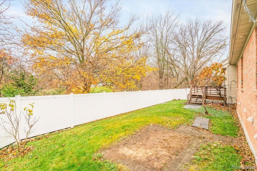 12391 SPENCER Lane, Carleton, MI 48117 — Photo 8