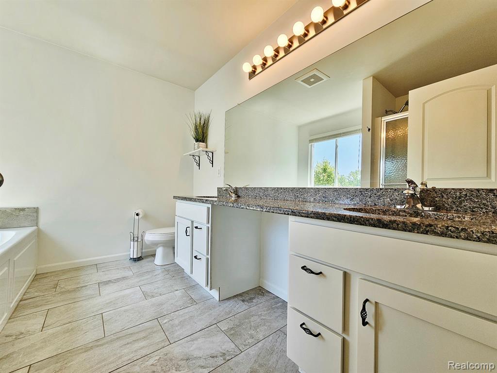 13401 STAMFORD Road, Belleville, MI 48111 — Photo 22