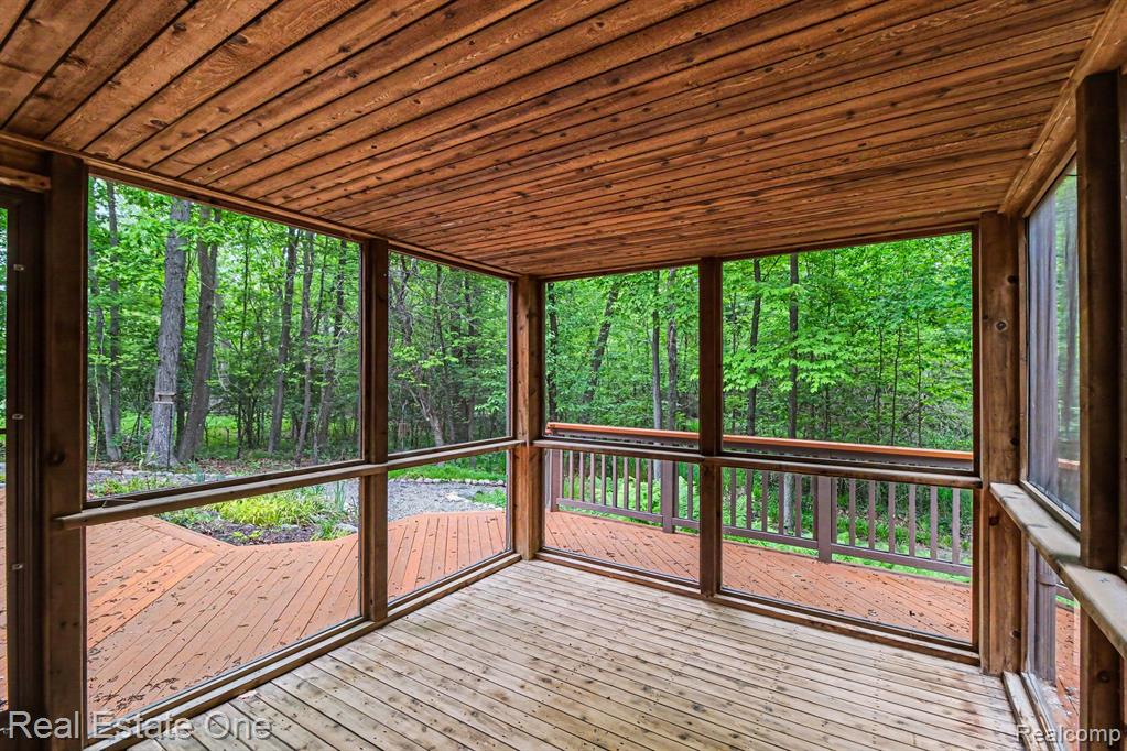 4757 Hardwoods Drive, West Bloomfield, MI 48323 — Photo 49