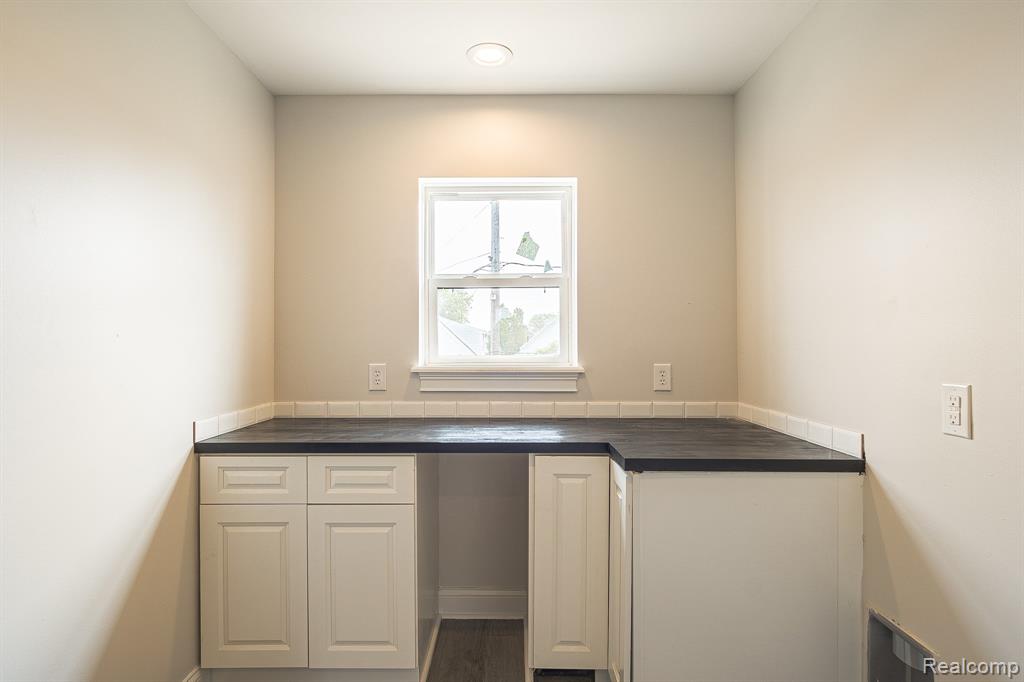 1876 McKinley Street, Wyandotte, MI 48192 — Photo 49