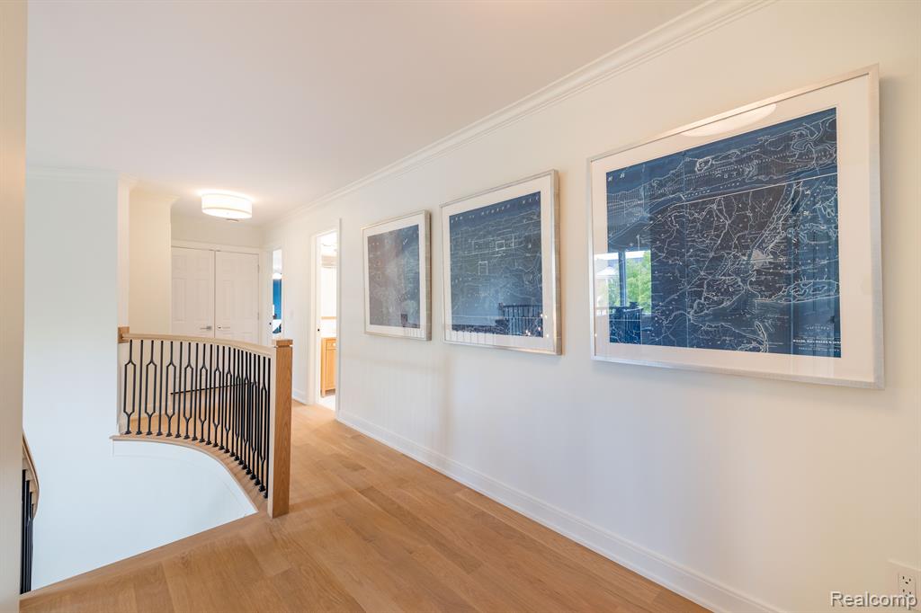 655 CANTERBURY Road, Grosse Pointe Woods, MI 48236 — Photo 32