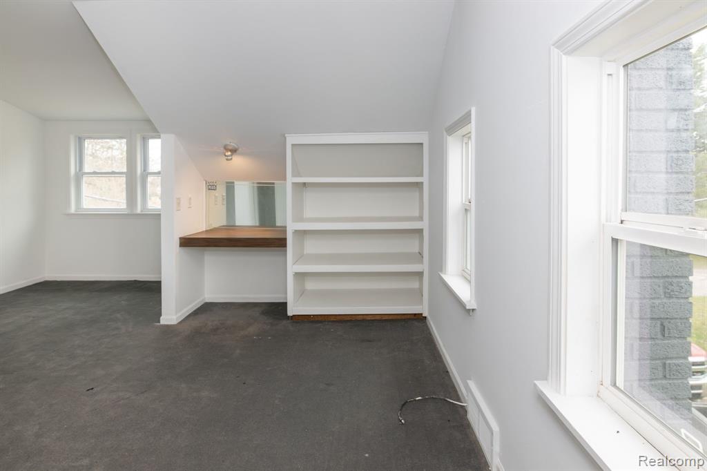 4941 S HILL Road, Milford, MI 48381 — Photo 18