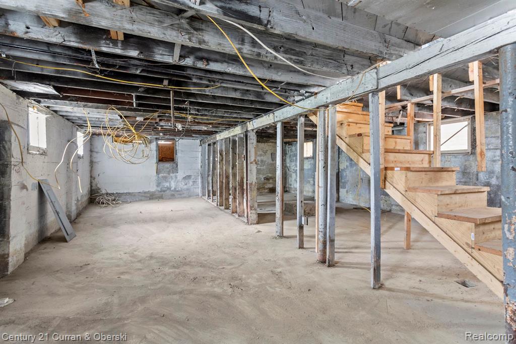 3010 S ANNABELLE Street, Detroit, MI 48217 — Photo 23