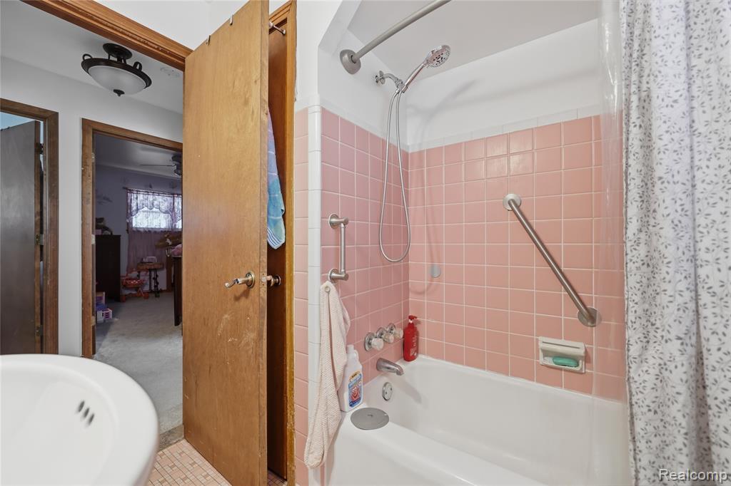 1289 Mulberry Street, Mount Clemens, MI 48043 — Photo 17