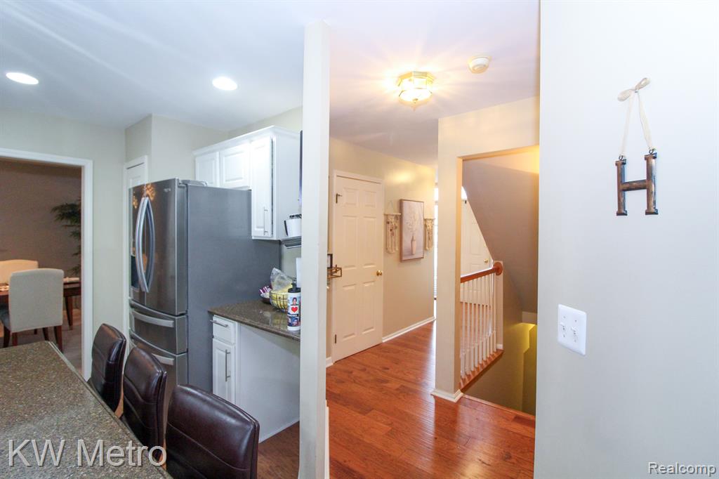 47037 REENE Drive, Belleville, MI 48111 — Photo 18