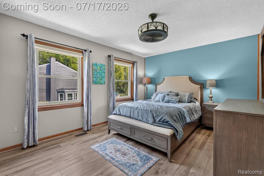 60309 Lamplighter Drive, New Hudson, MI 48165 — Photo 21
