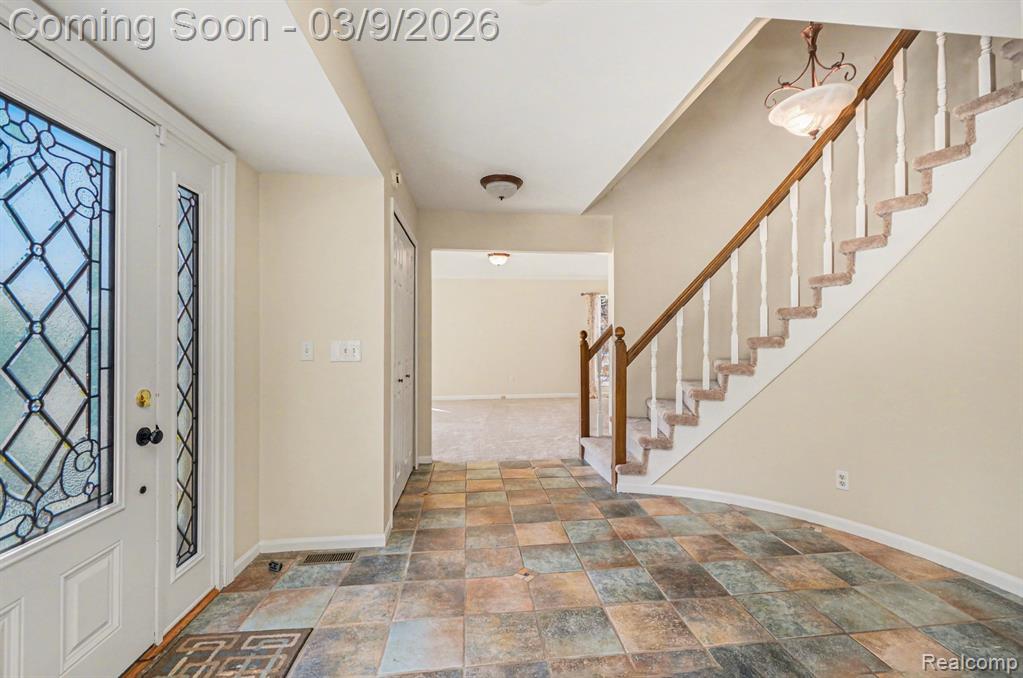4280 Woodlands, Orchard Lake Village, MI 48323 — Photo 9