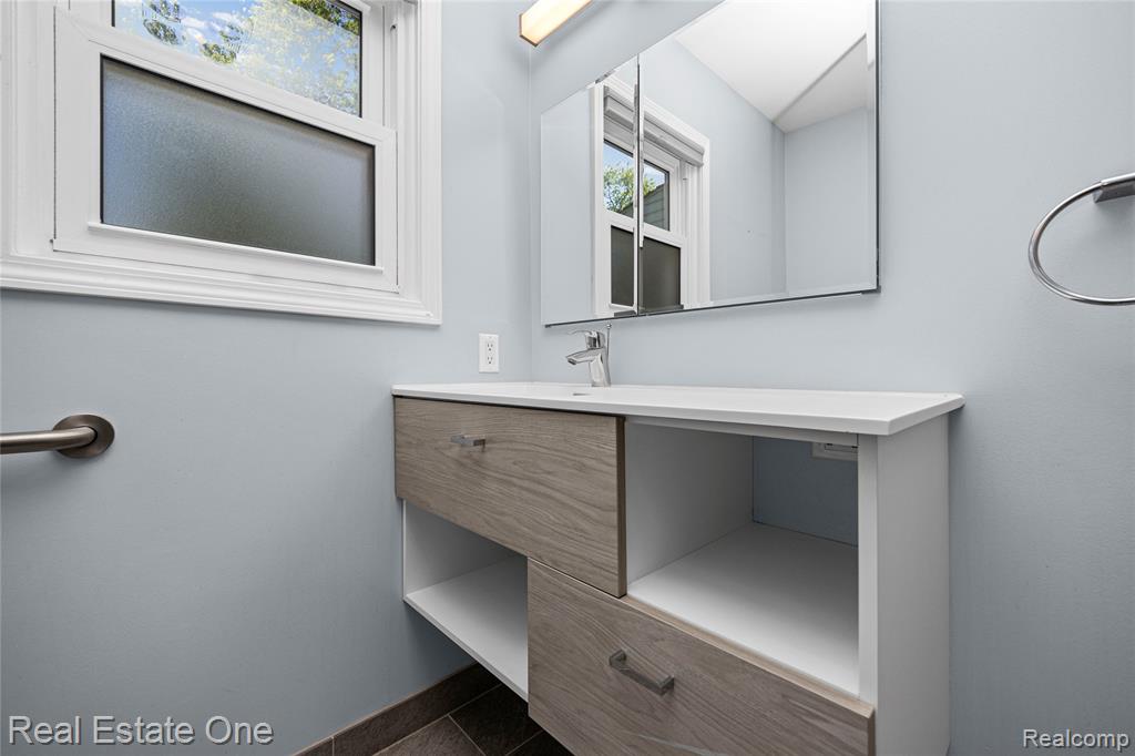 6740 Brockhurst Boulevard, West Bloomfield, MI — Photo 22