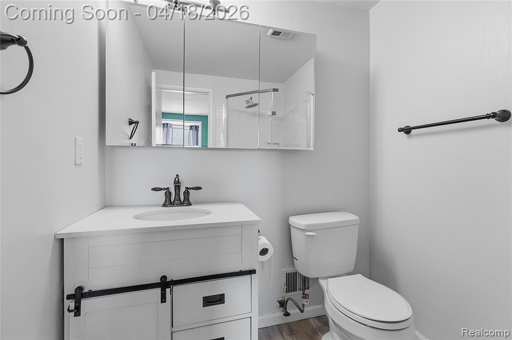 37816 Charter Oaks Boulevard, Clinton Twp, MI 48036 — Photo 17