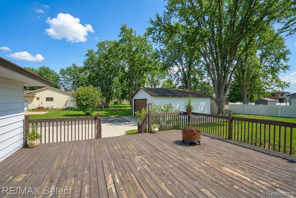 2461 N Long Lake Road, Fenton, MI 48430 — Photo 9