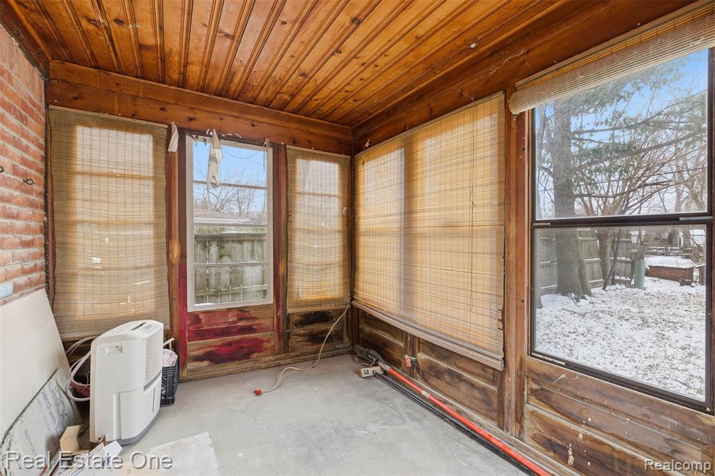 12835 Oak Park Boulevard, Oak Park, MI 48237 — Photo 32