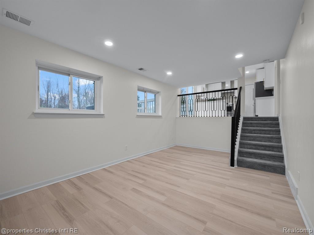 9287 PANAMA Avenue, Ypsilanti, MI 48198 — Photo 8