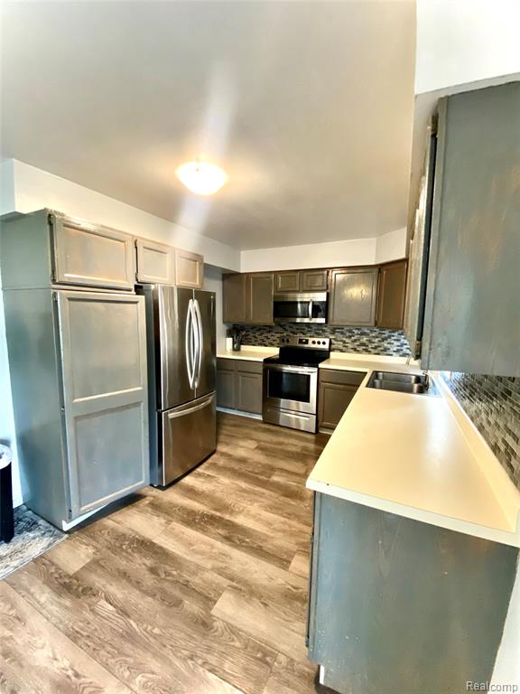 8474 Chesterfield Drive, Swartz Creek, MI 48473 — Photo 10