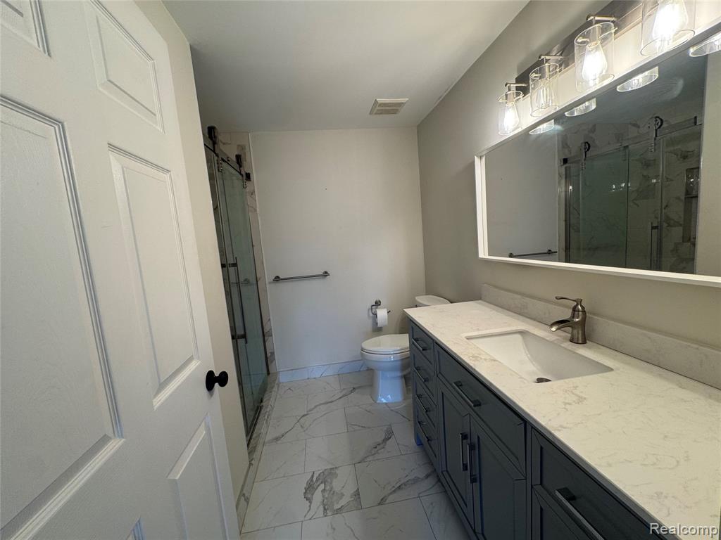 15441 Yale Drive, Clinton Twp, MI 48038 — Photo 11