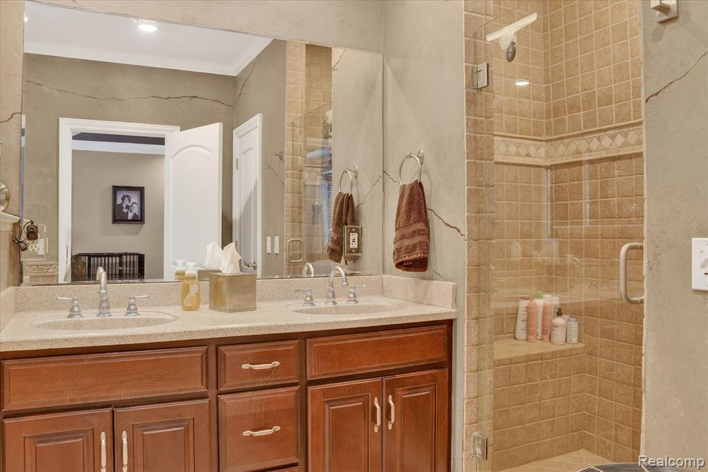 5585 Leah Lane, Almont, MI 48003 — Photo 38