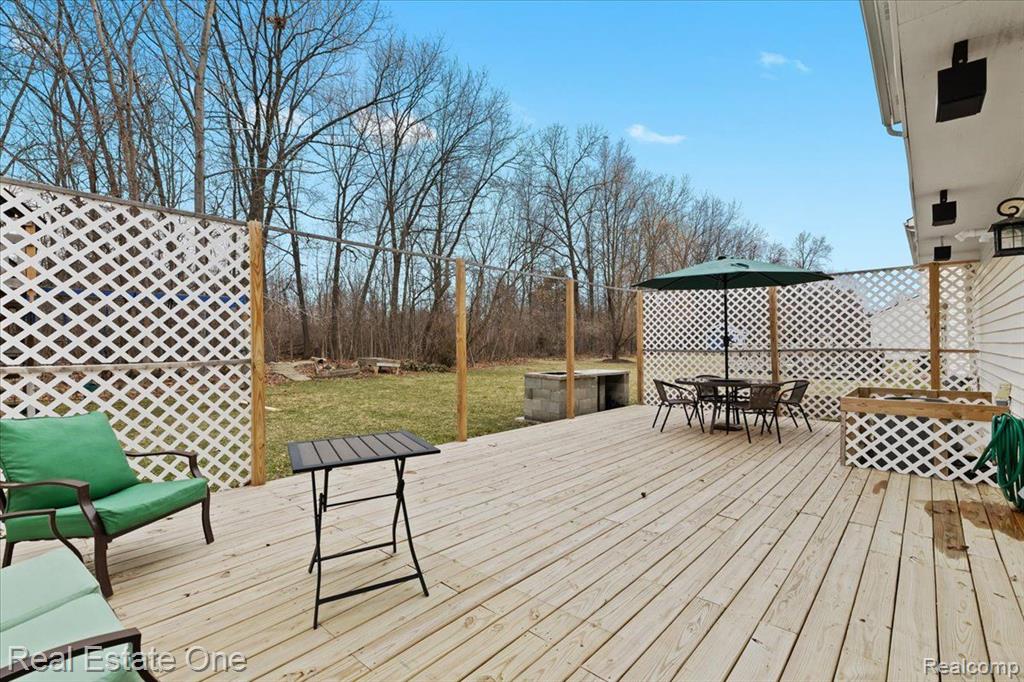 573 CARRIAGE HILL Drive, Fenton, MI 48430 — Photo 30