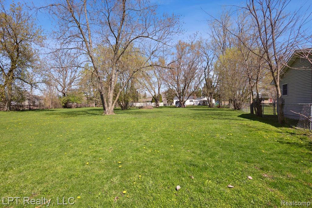 574 WILSON Avenue, Mount Morris, MI 48458 — Photo 30