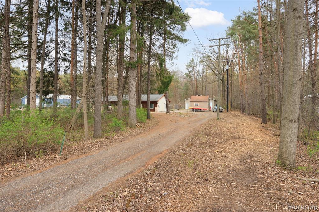 8639 Stone Road, Clay, MI 48001 — Photo 28
