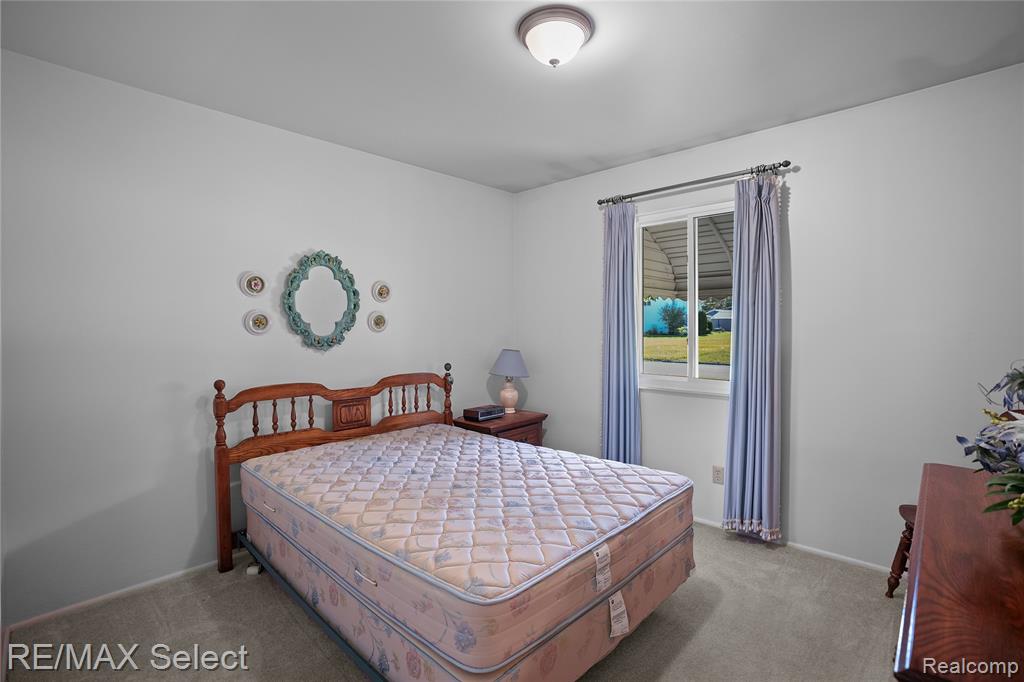 4290 Hedgethorn Circle, Burton, MI 48509 — Photo 27