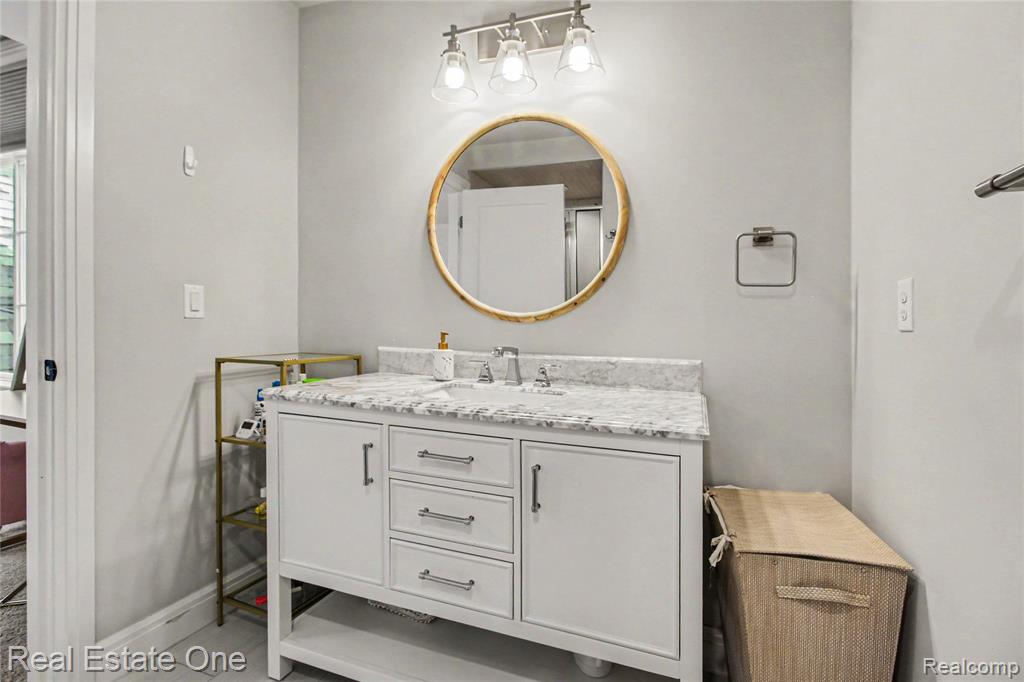 4715 Tonawanda Avenue, Royal Oak, MI 48073 — Photo 21