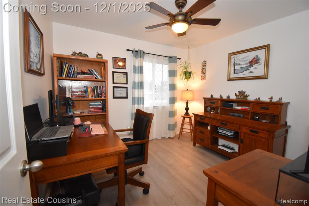 9562 Woodside Circle, Grand Blanc, MI 48439 — Photo 14