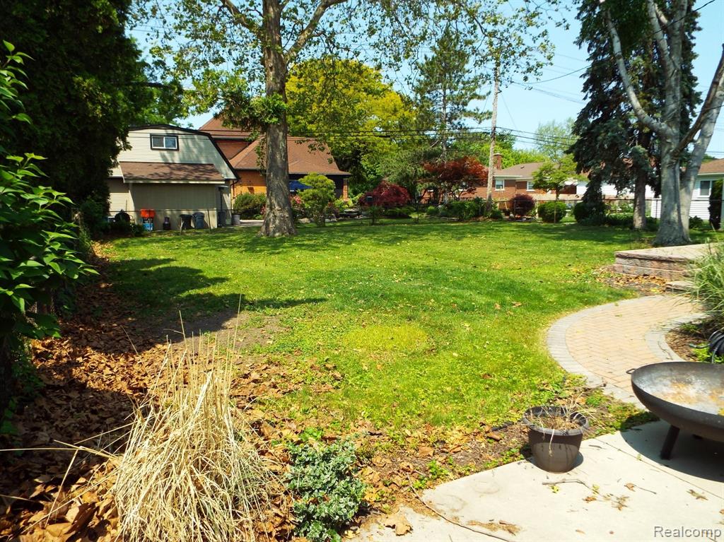 9996 Manor Avenue, Allen Park, MI 48101 — Photo 17