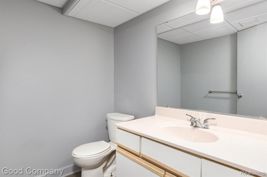 617 ASHLEY Circle, Rochester Hills, MI 48307 — Photo 29