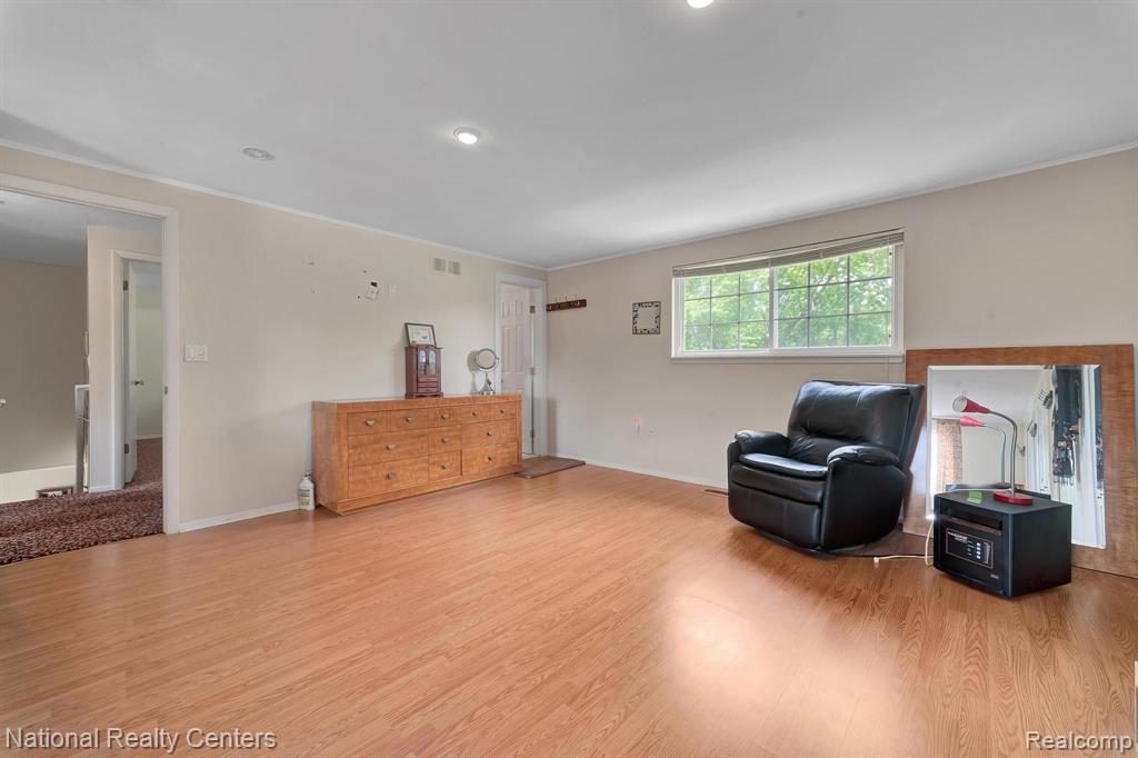 5450 Pocono Street, West Bloomfield, MI 48323 — Photo 38