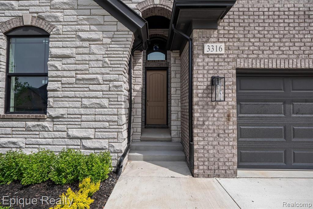 3316 Cornerstone Drive - Photo 4