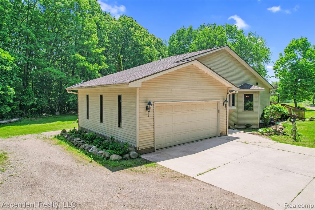 5735 Belle River Road, Imlay City, MI 48412 — Photo 2