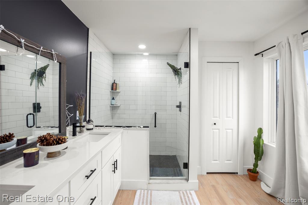 1705 E Meyers Avenue, Hazel Park, MI 48030 — Photo 16