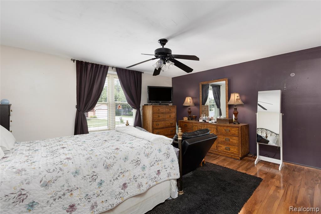 44080 Harsdale Drive, Canton, MI 48187 — Photo 22