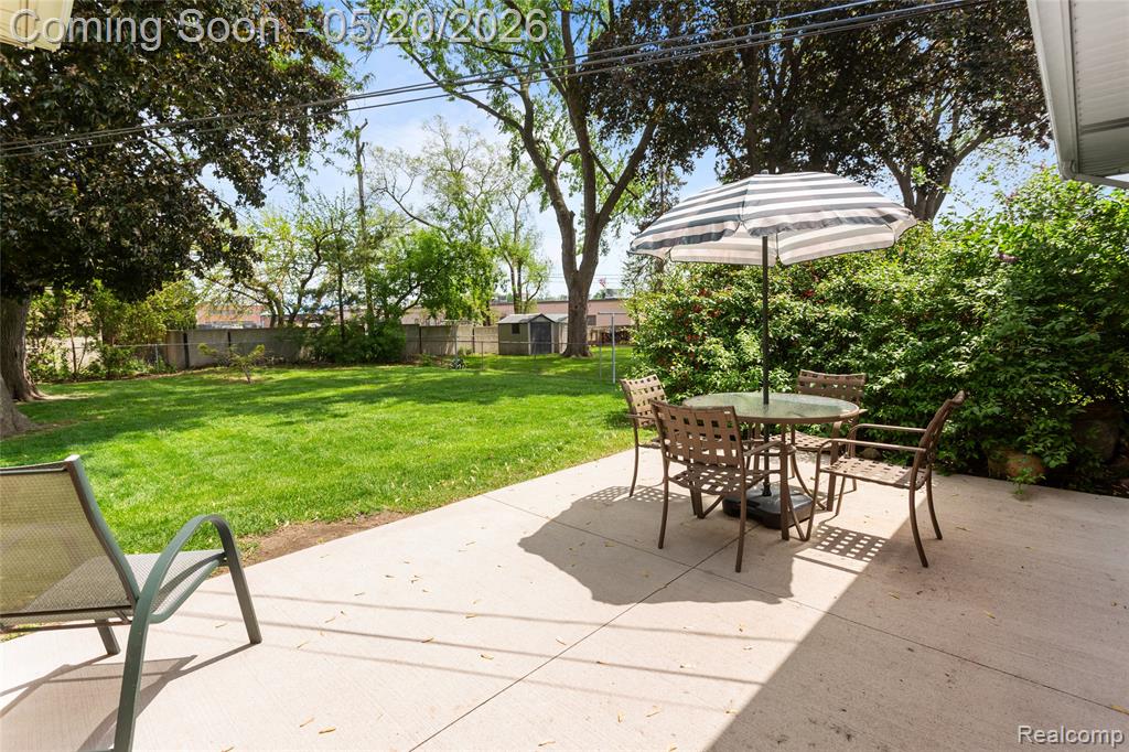 45078 Vanker Avenue, Utica, MI 48317 — Photo 21