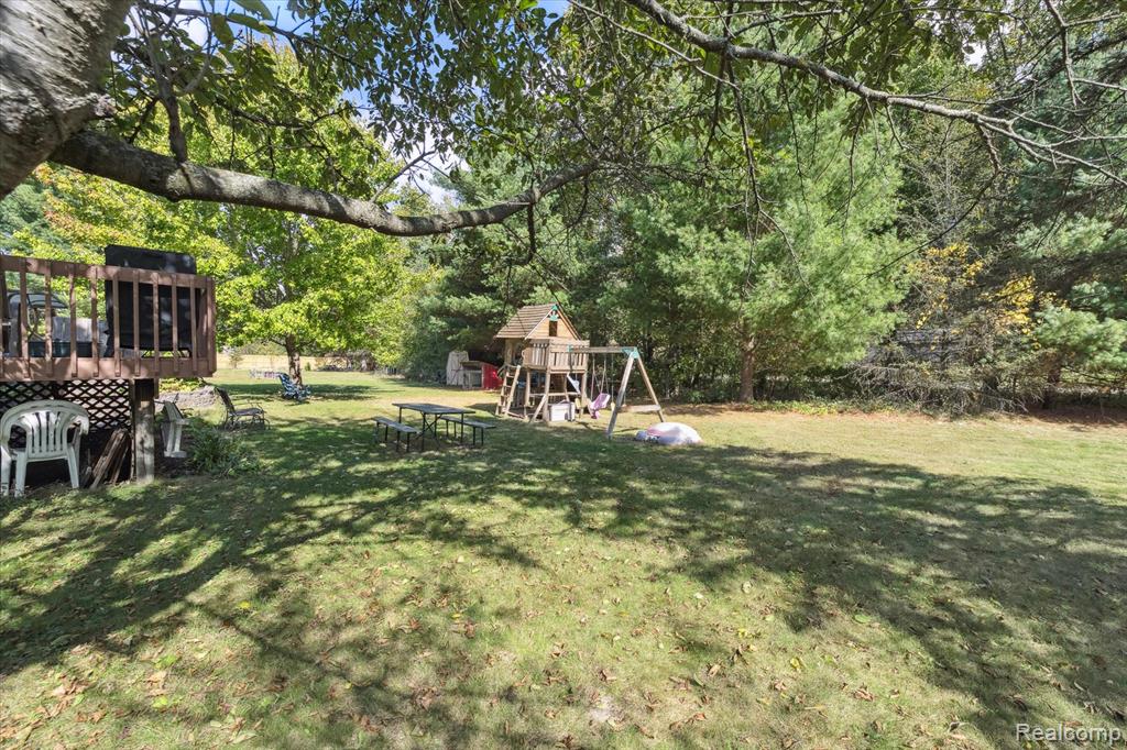 13399 Jennifer Drive, Perry, MI 48872 — Photo 35