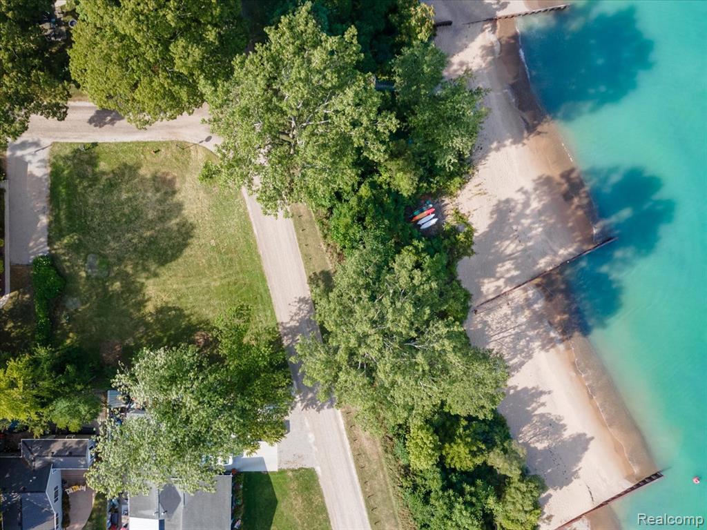 7102 Lakeview Drive, Lexington, MI 48450 — Photo 9