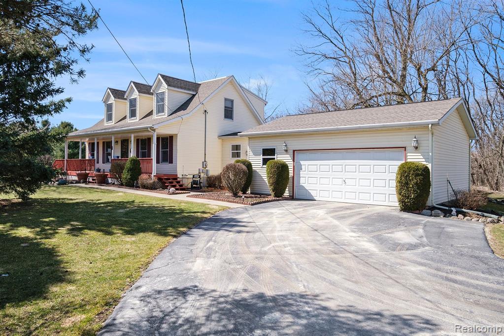 6475 HARTLAND Road, Fenton, MI 48430 — Photo 3