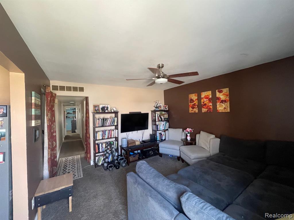 8540 CENTRAL, Center Line, MI 48015 — Photo 2