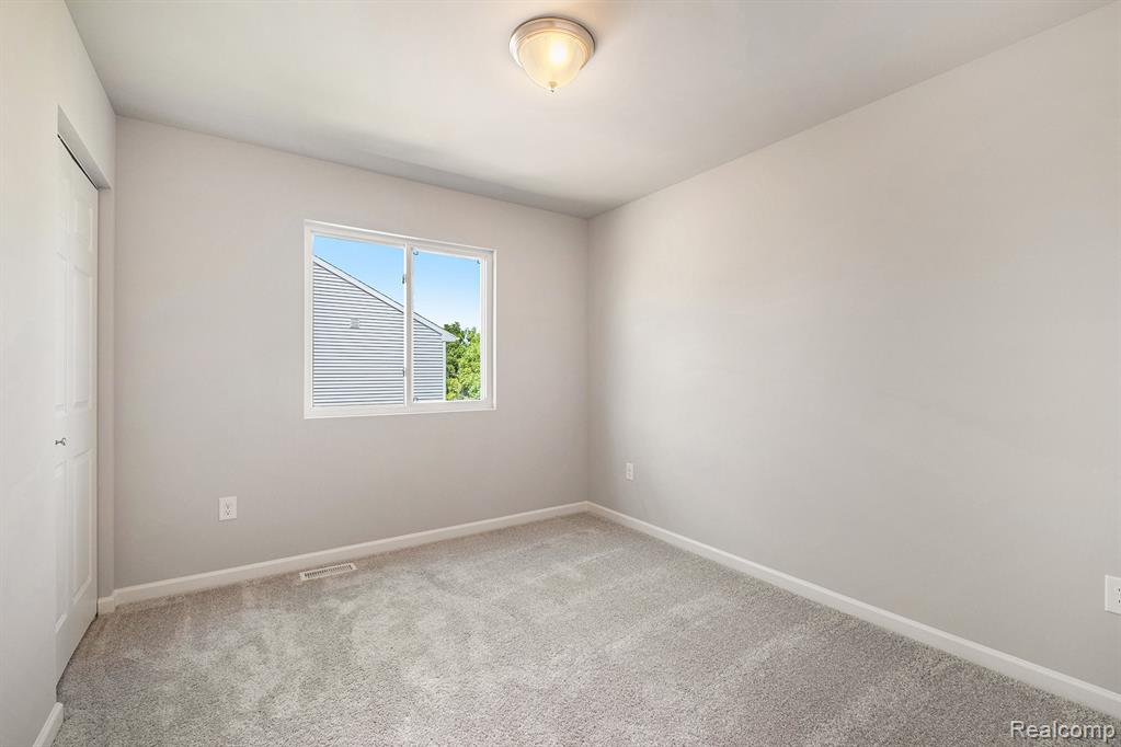 7121 Primrose Lane, Grand Blanc, MI 48439 — Photo 15