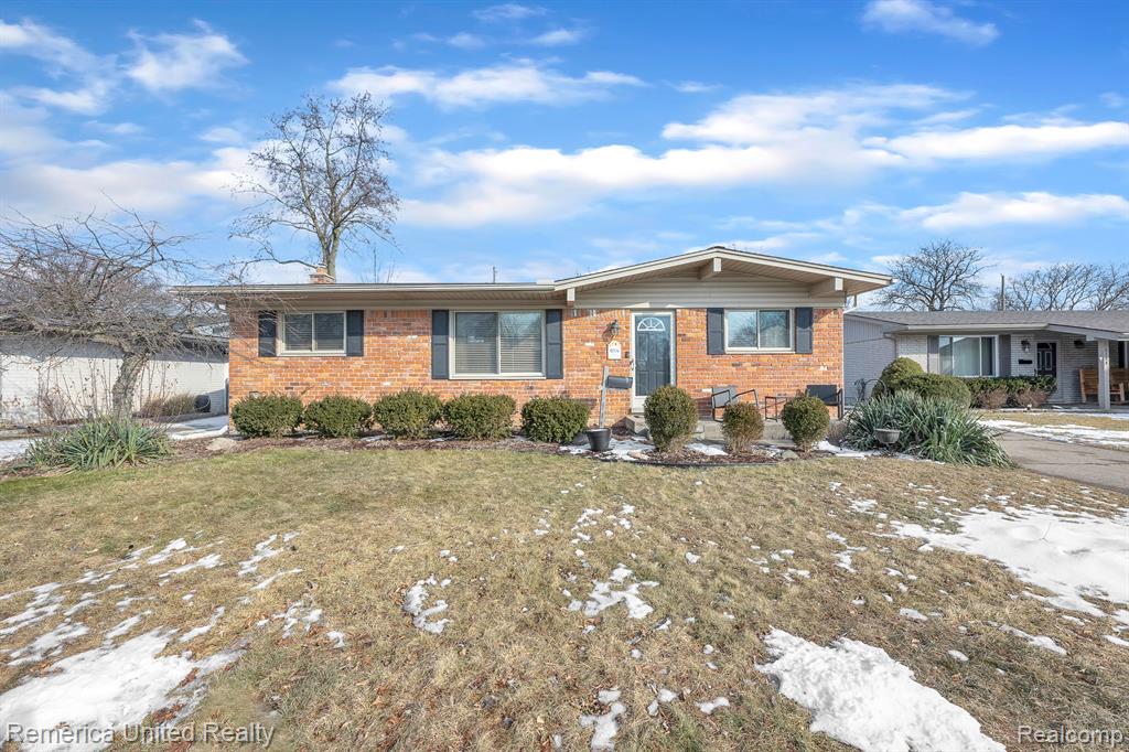 8906 E DEBORAH, Livonia, MI 48150 — Photo 3